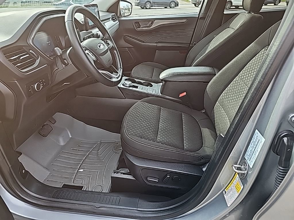 Used 2024 Ford Escape Active AWD/4WD image 15