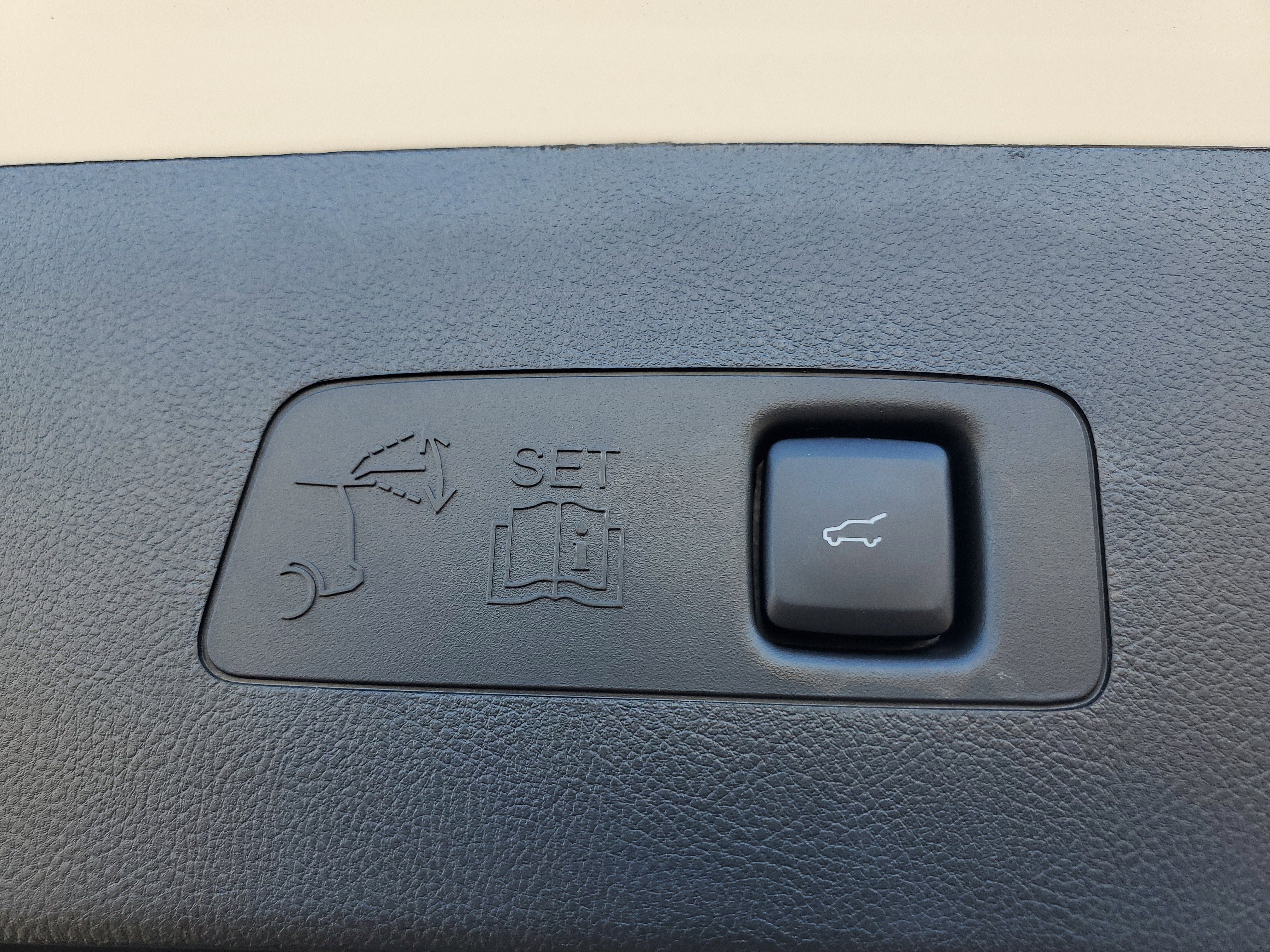 New 2026 Lincoln Corsair Reserve w/ Jet Appearance Package image 30