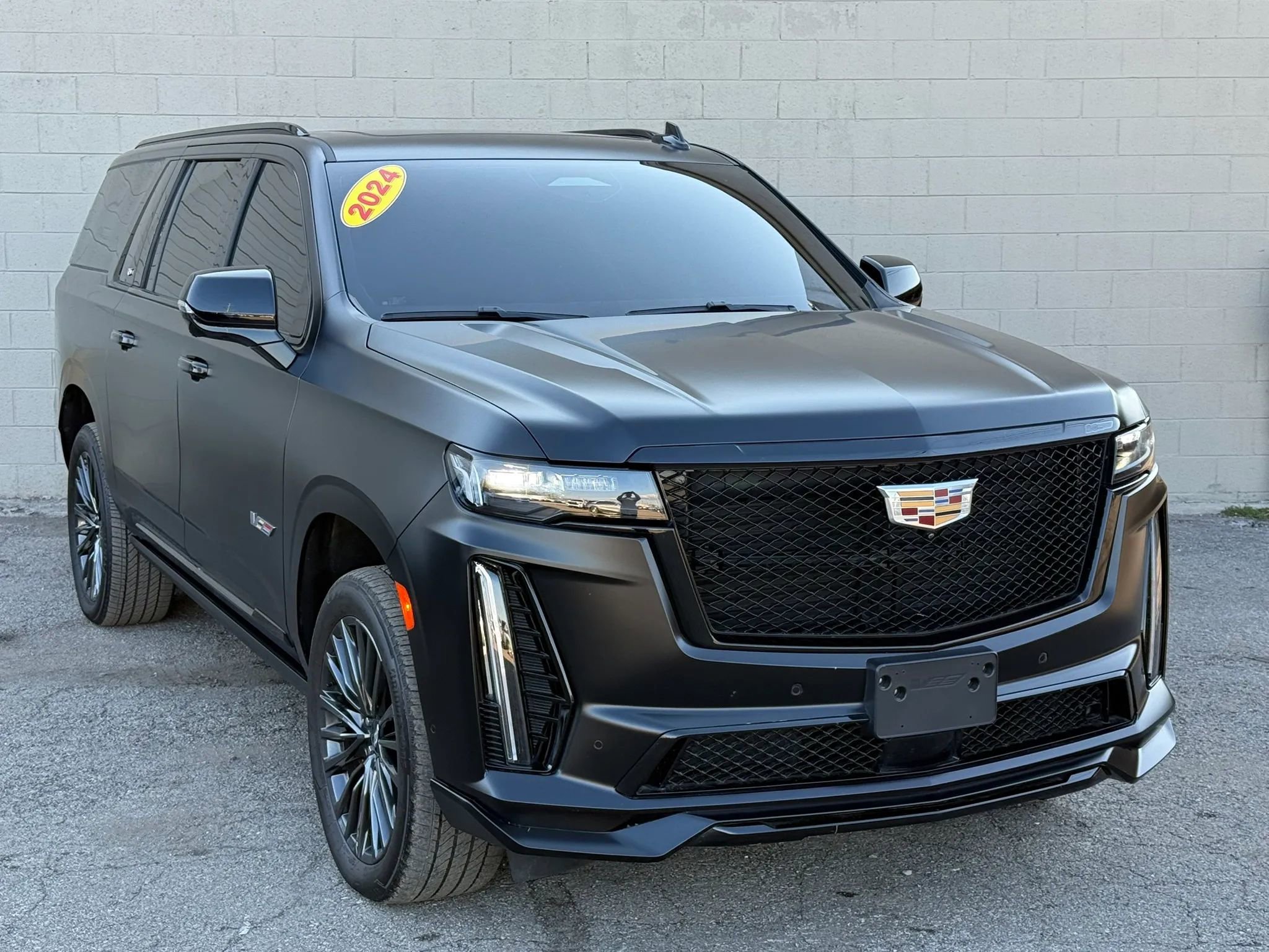 Used 2024 Cadillac Escalade ESV V image 18