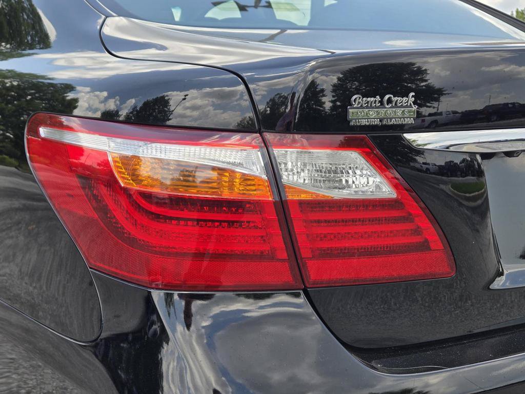 Used 2011 Lexus LS 460 w/ Comfort Pkg RWD image 9