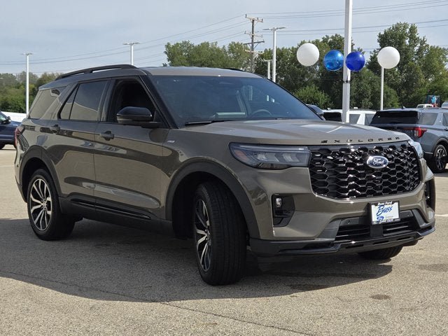 New 2026 Ford Explorer ST-Line AWD/4WD image 3