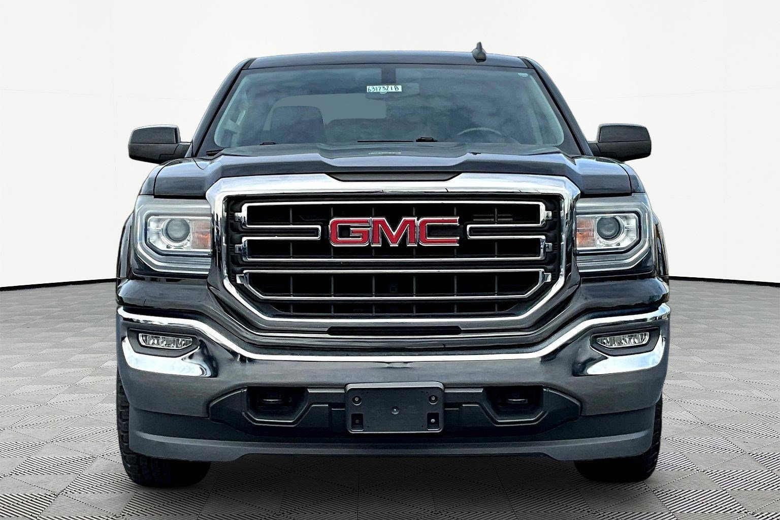 Used 2019 GMC Sierra 1500 SLE w/ SLE Value Package image 2