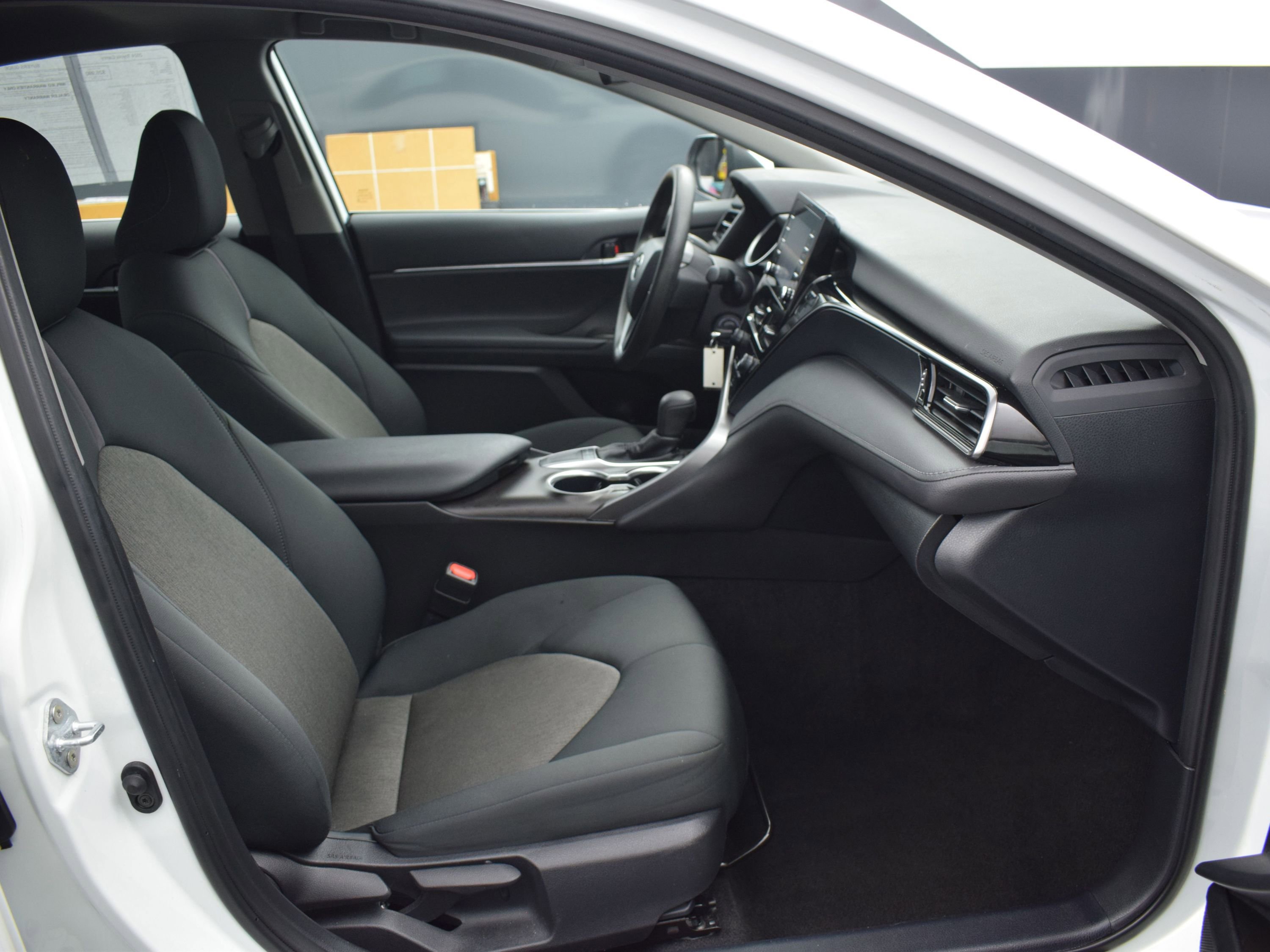 Used 2024 Toyota Camry LE FWD image 10