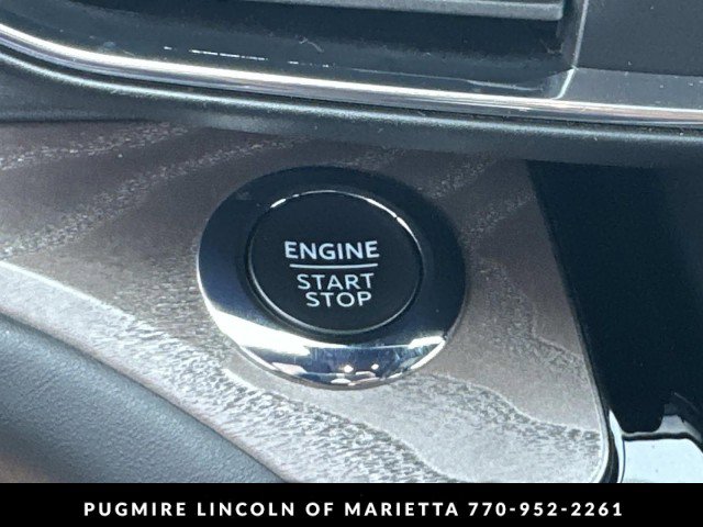 Used 2022 Ford Explorer Platinum w/ Equipment Group 601A AWD/4WD image 31