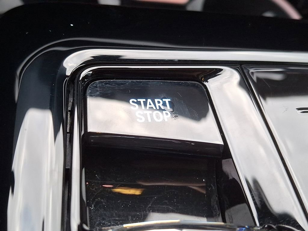 Used 2025 BMW i5 xDrive40 w/ Executive Package image 19