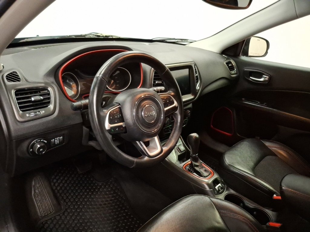 Used 2019 Jeep Compass Trailhawk image 16