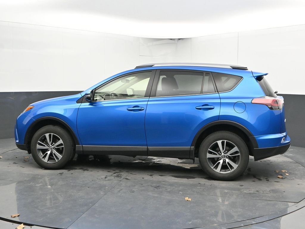 Used 2018 Toyota RAV4 XLE image 8