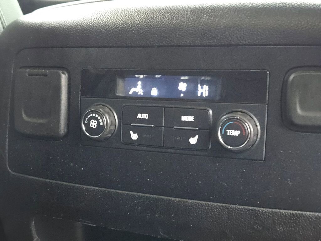 Used 2020 GMC Yukon XL SLT w/ Premium Edition image 9