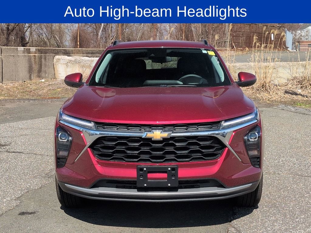 Certified 2025 Chevrolet Trax LT image 8