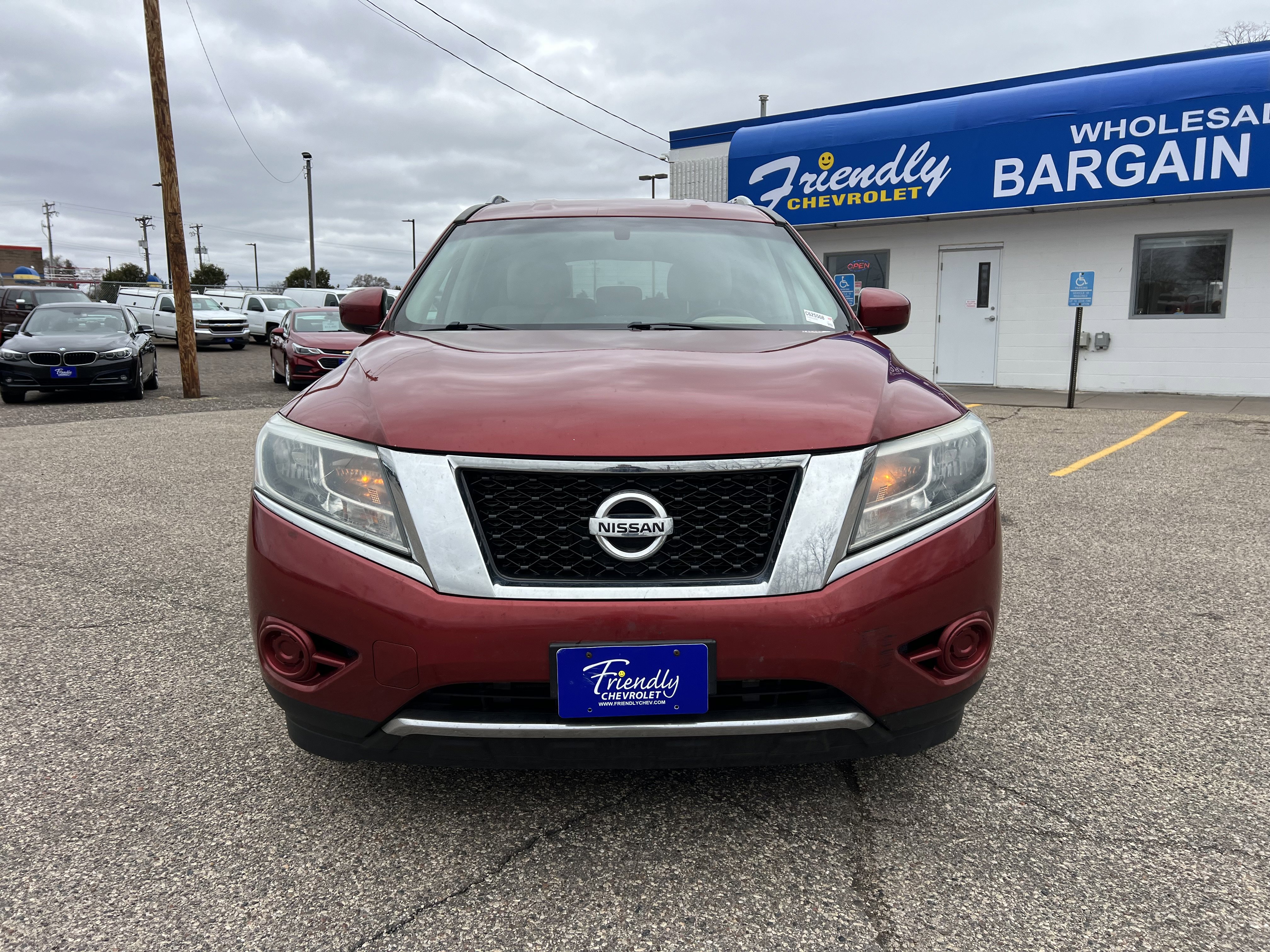 Used 2016 Nissan Pathfinder S image 2