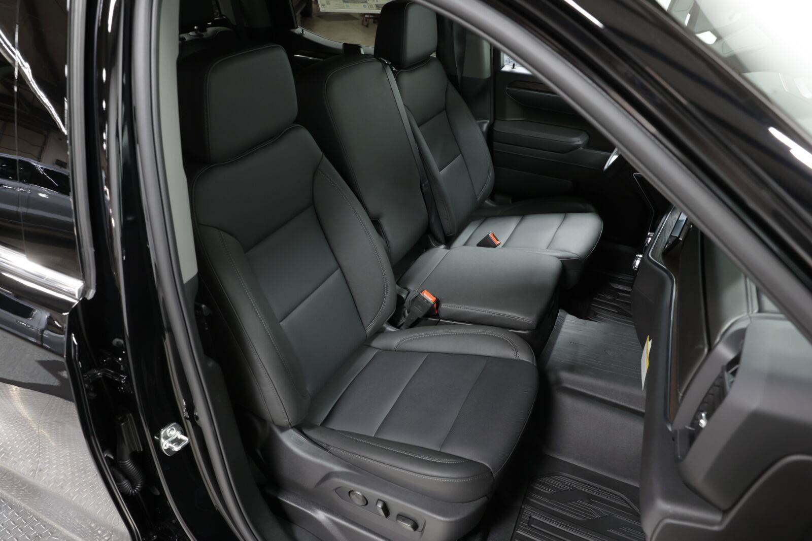 New 2026 GMC Sierra 1500 SLT AWD/4WD image 15