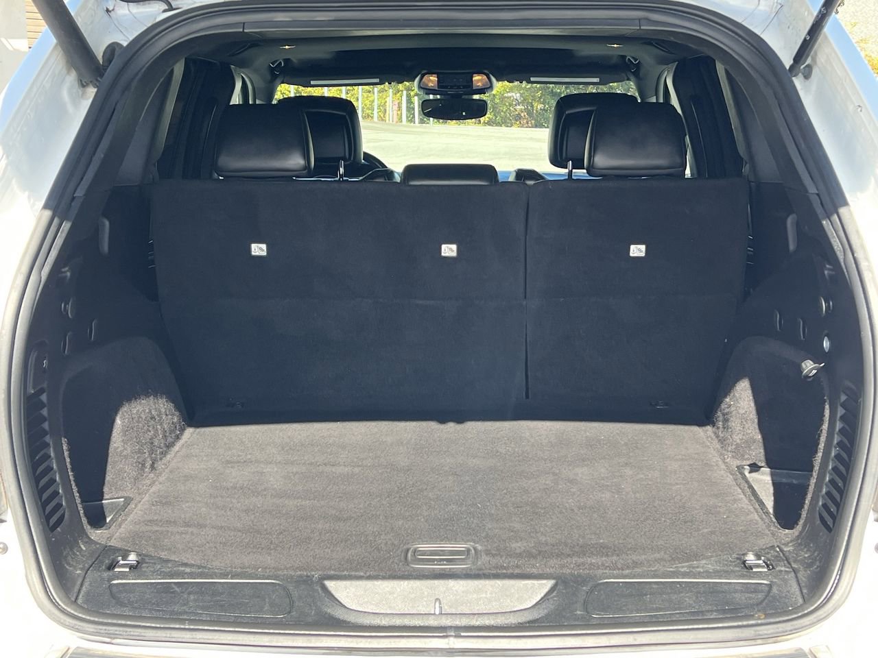 Used 2020 Jeep Grand Cherokee Limited image 27