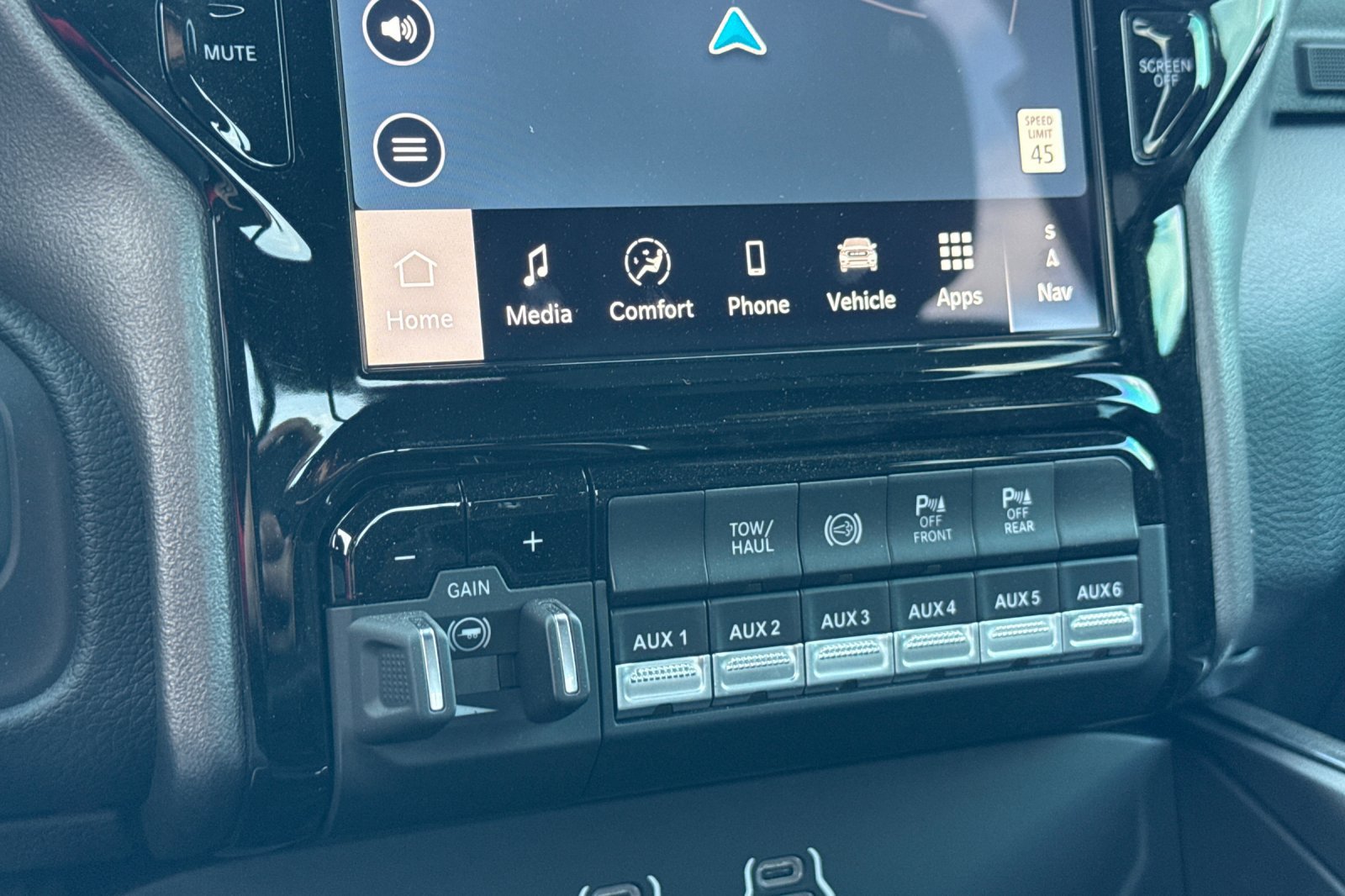 New 2026 RAM 3500 Big Horn AWD/4WD image 21