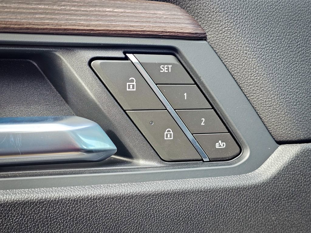 New 2026 GMC Acadia Denali w/ Super Cruise Package image 10