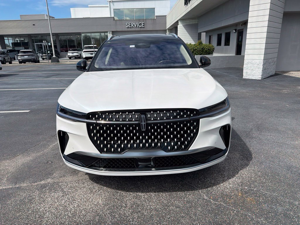 Certified 2024 Lincoln Nautilus Reserve w/ Equipment Group 202A AWD/4WD image 8