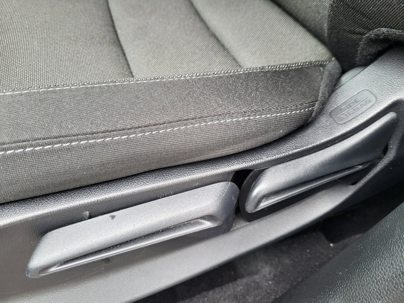 Used 2025 Honda CR-V LX image 15