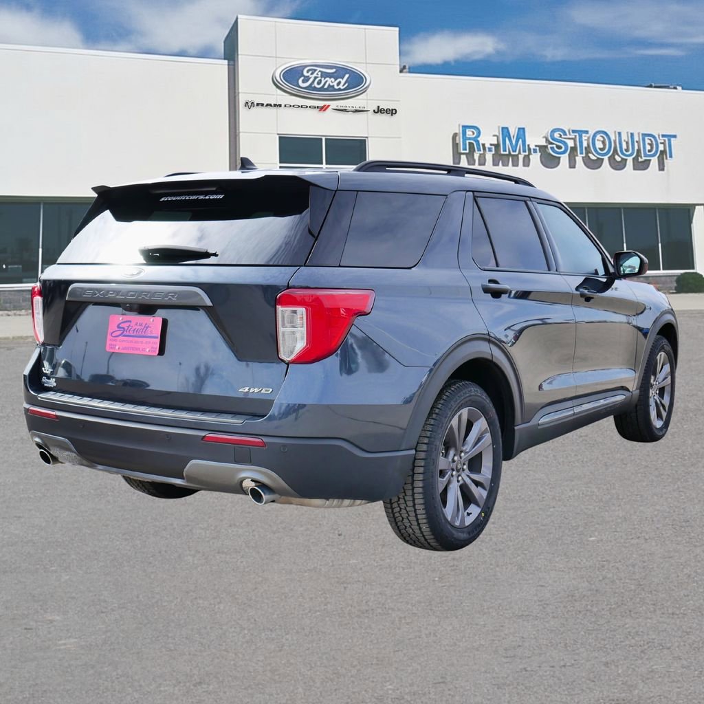 Used 2023 Ford Explorer XLT w/ Equipment Group 202A image 11