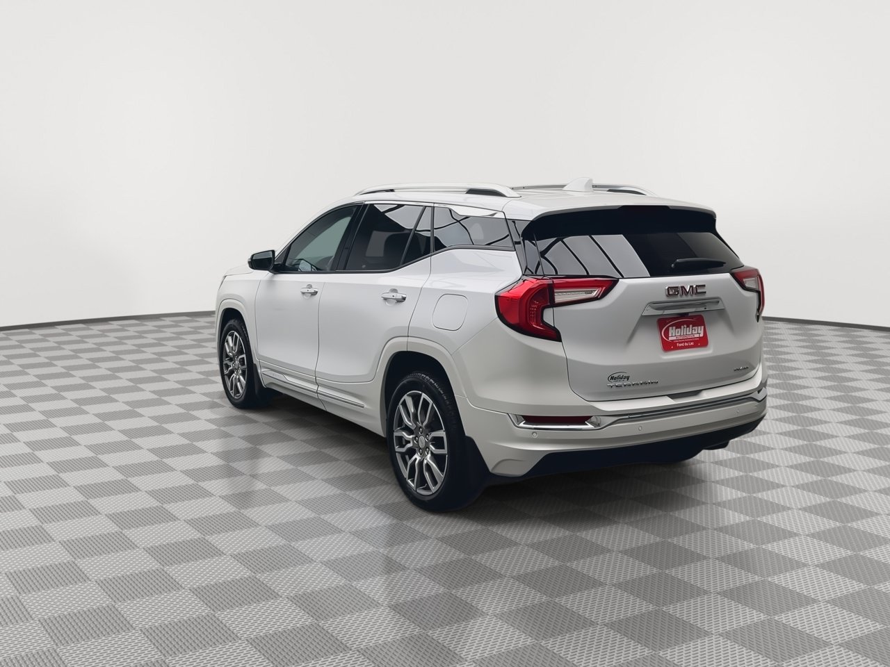 Certified 2024 GMC Terrain Denali w/ Denali Premium Package AWD/4WD image 42