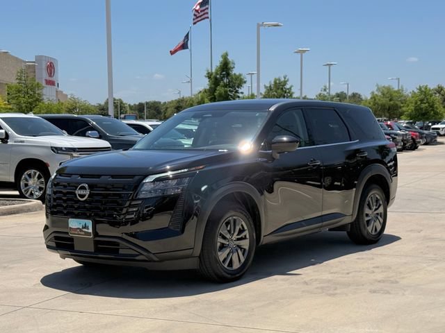 Used 2026 Nissan Pathfinder S AWD/4WD image 9