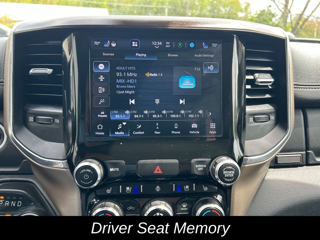Used 2022 RAM 1500 Laramie AWD/4WD image 24