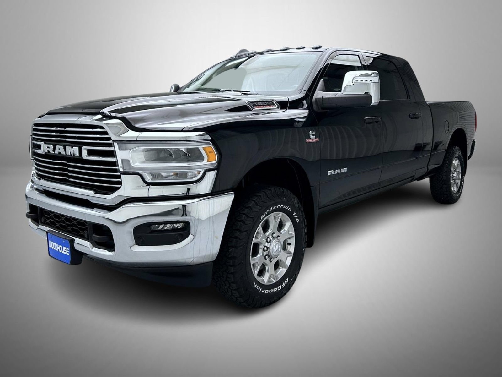 Used 2024 RAM 3500 Laramie AWD/4WD image 1