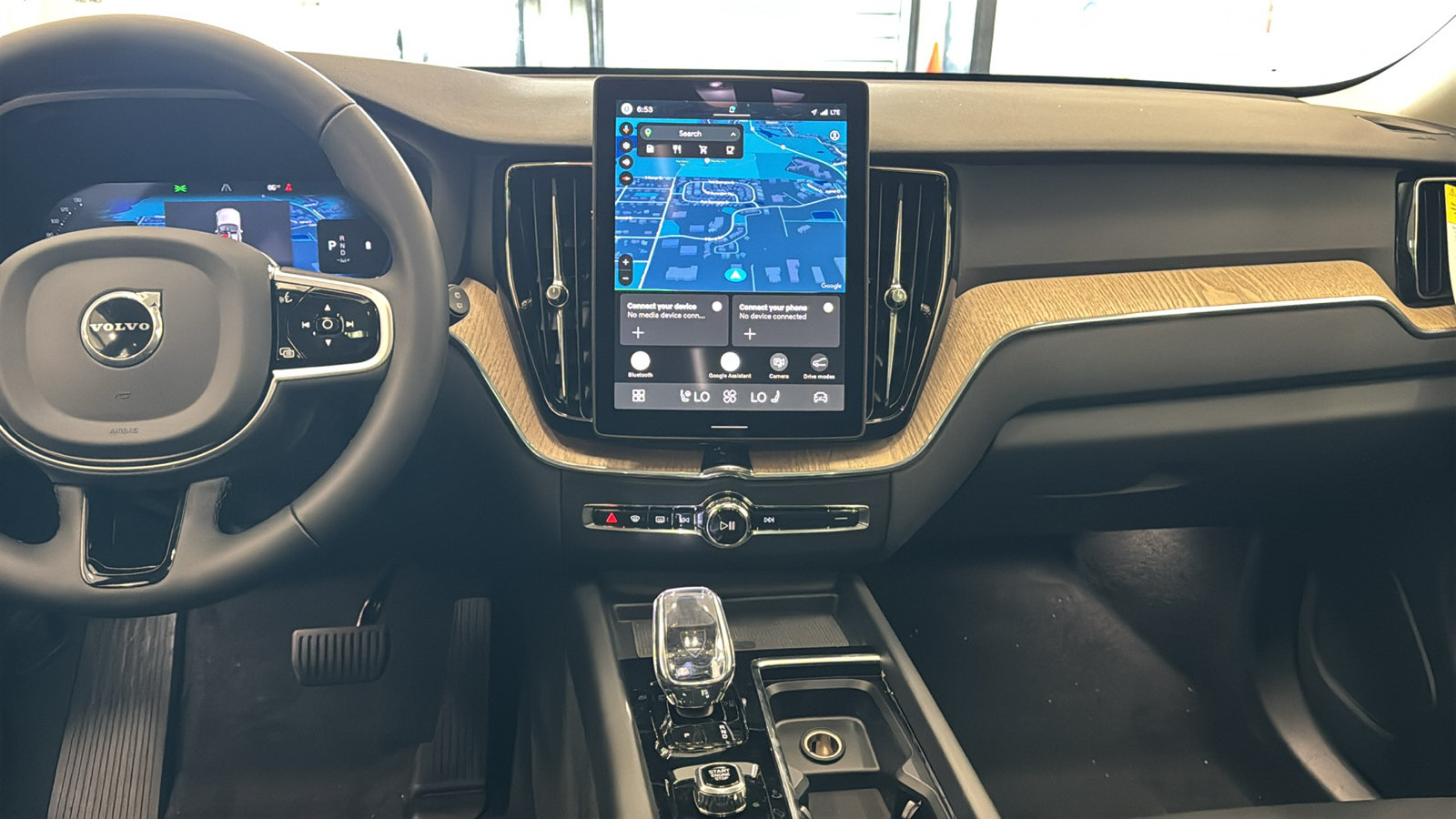 New 2026 Volvo XC60 B5 Plus w/ Climate Package AWD/4WD image 11