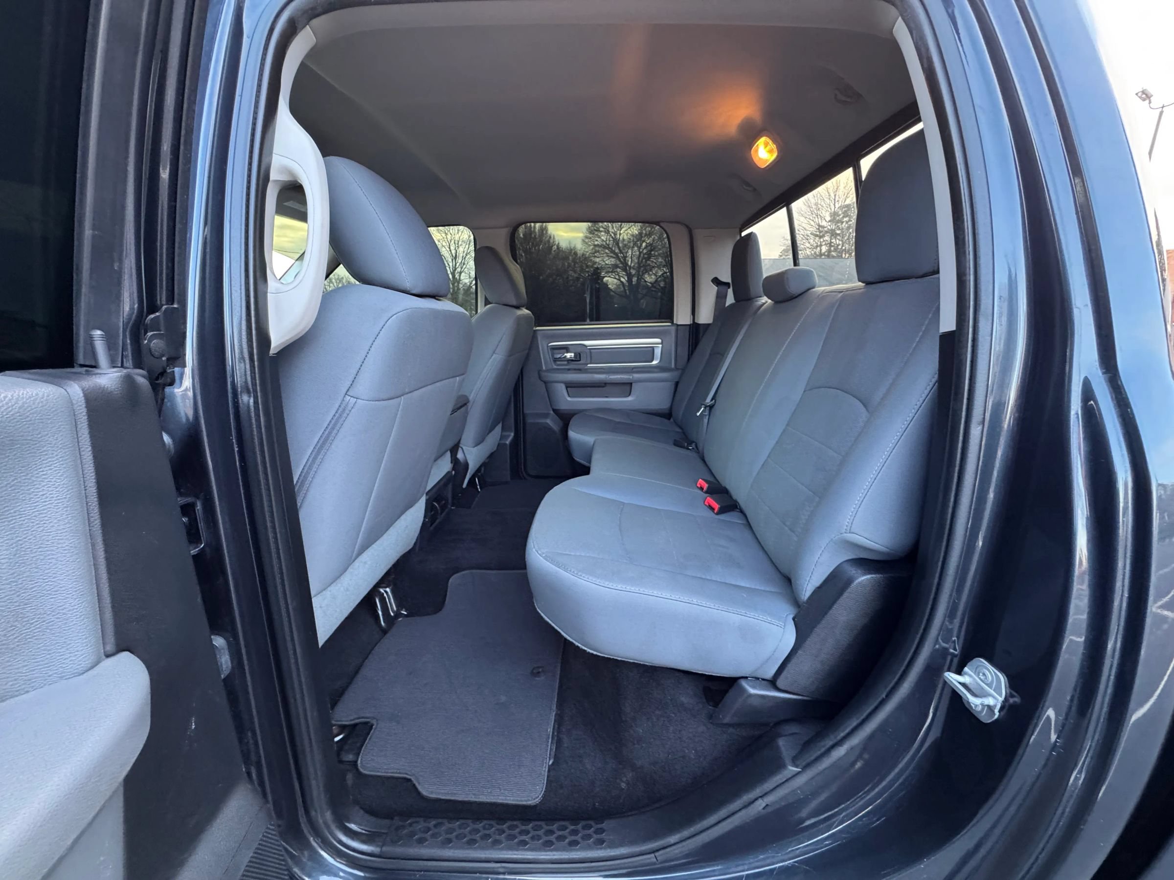 Used 2016 RAM 2500 SLT AWD/4WD image 17