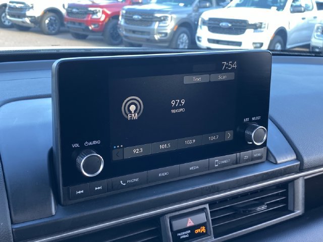 Used 2025 Honda Pilot Sport image 24