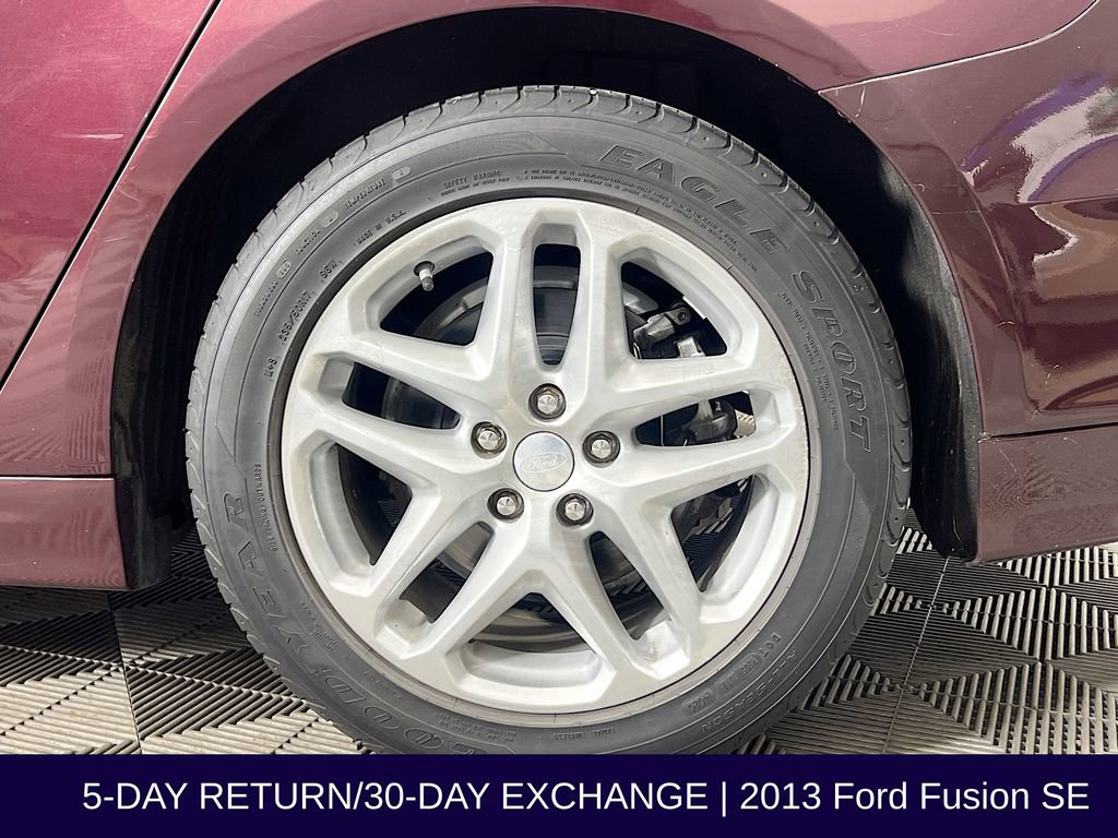 Used 2013 Ford Fusion SE FWD image 33