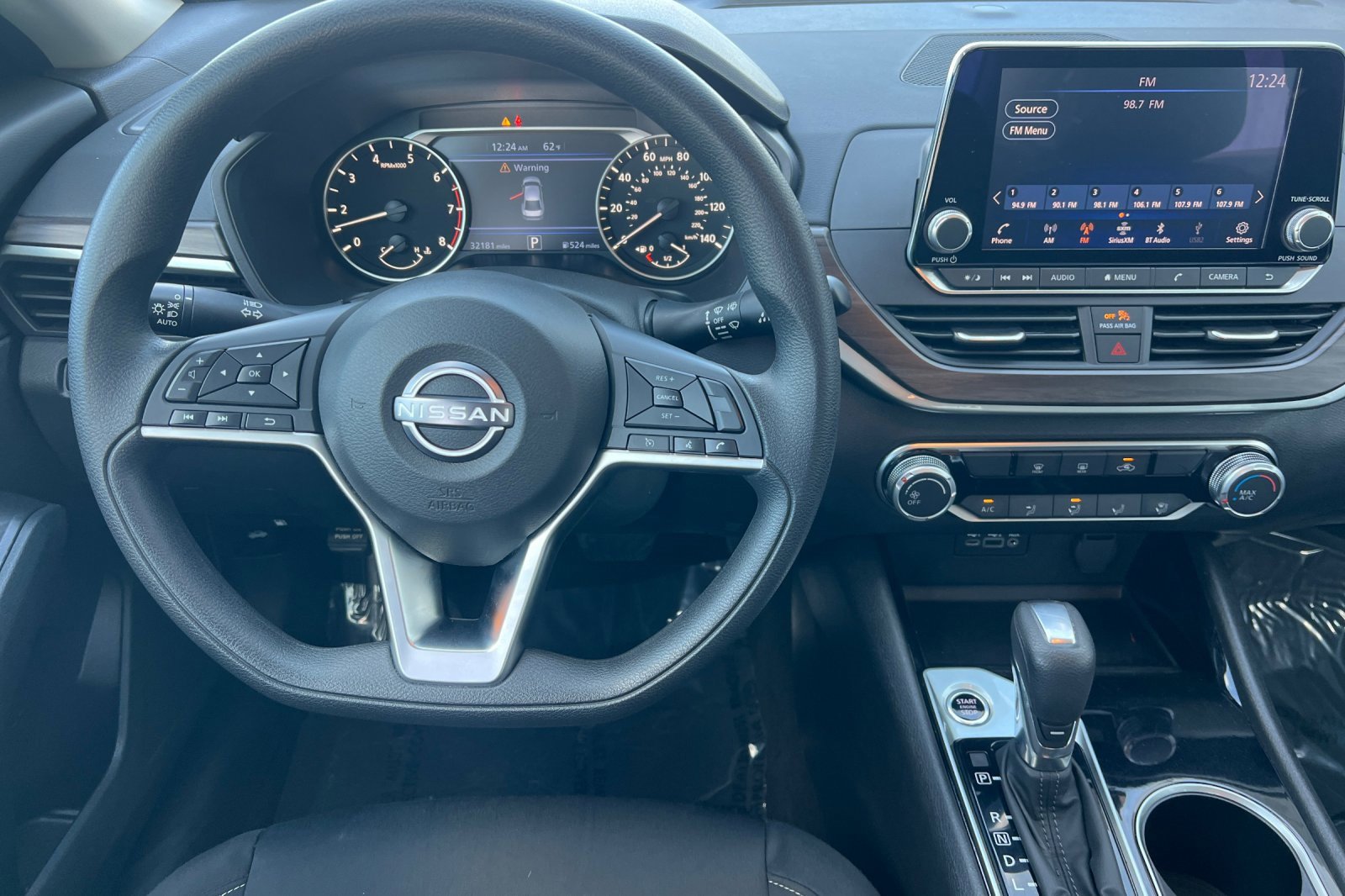 Used 2024 Nissan Altima 2.5 SV image 15