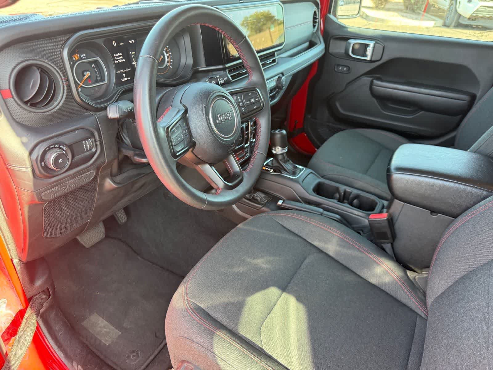 Used 2024 Jeep Wrangler Unlimited Rubicon AWD/4WD image 12