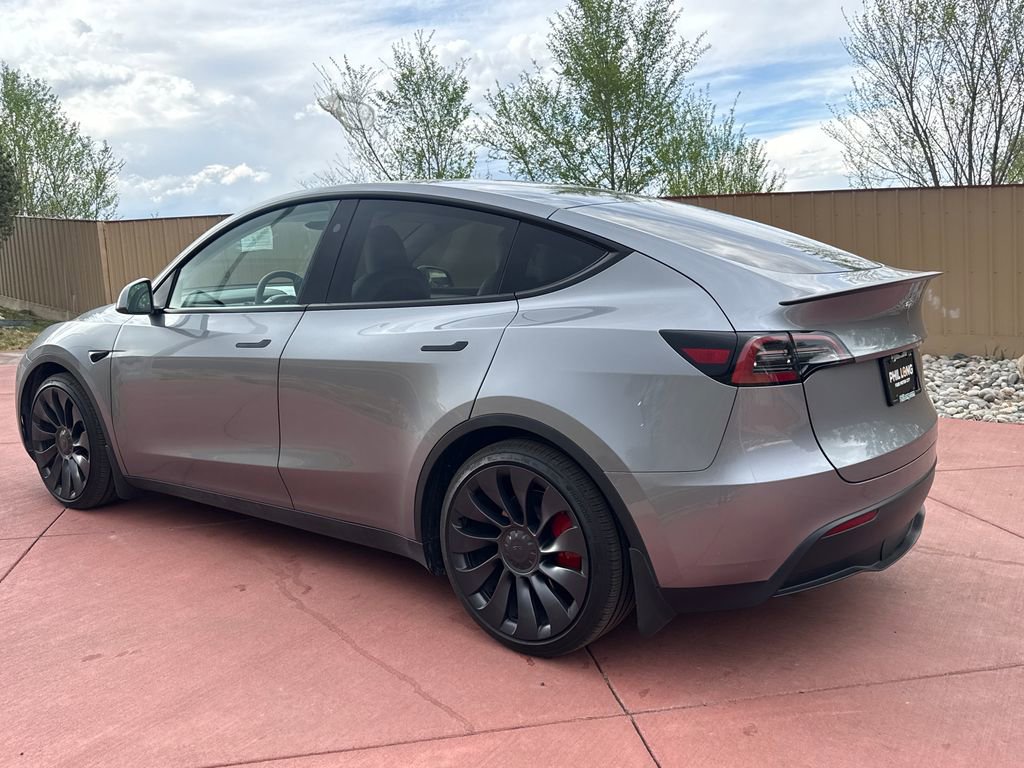 Used 2025 Tesla Model Y Performance image 5