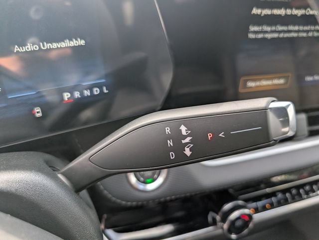 New 2027 Chevrolet Equinox LT w/ Convenience Package II FWD image 18