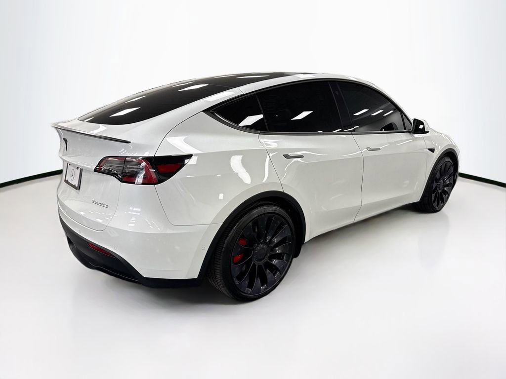 Used 2023 Tesla Model Y Performance image 5