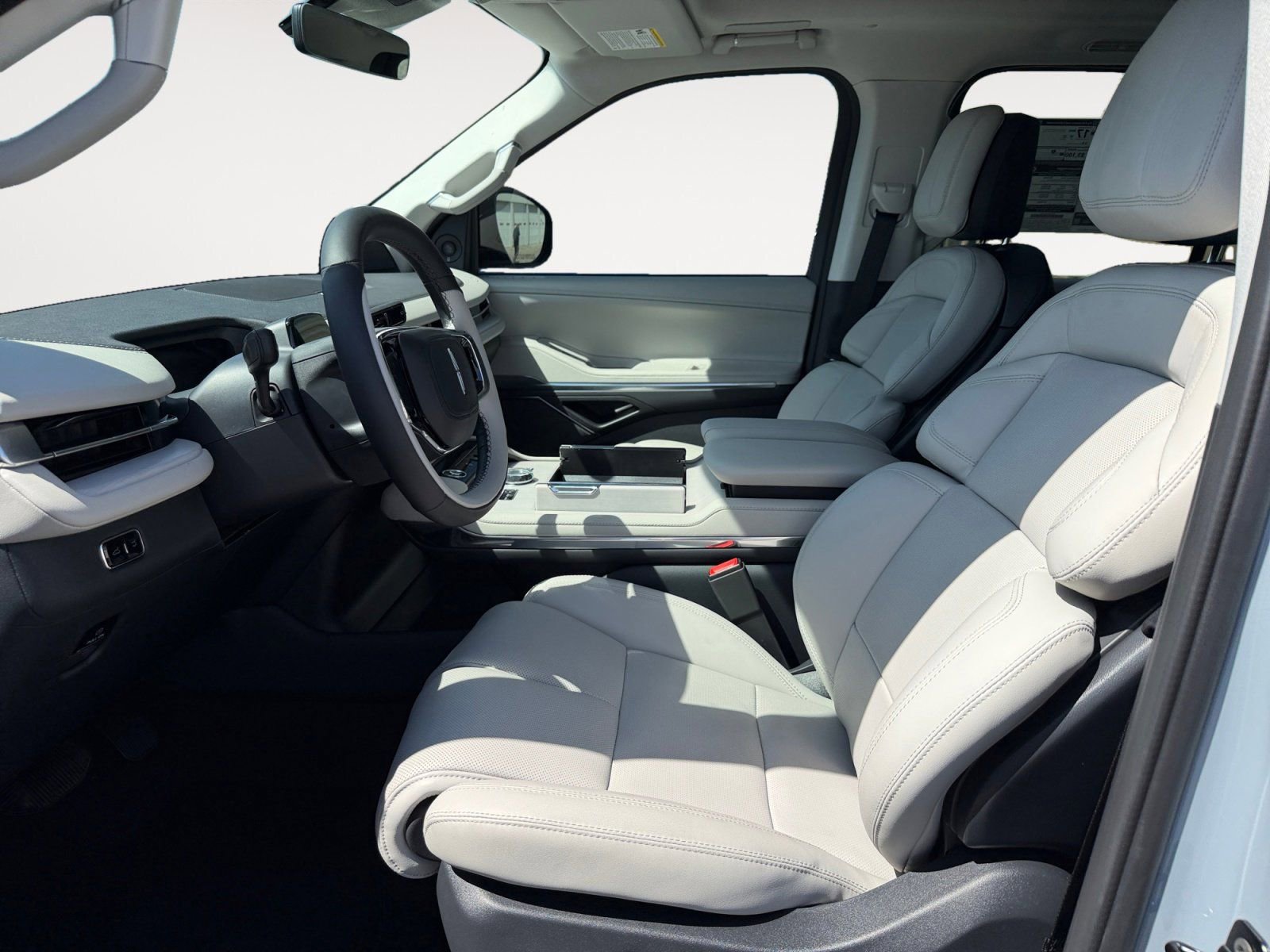 New 2025 Lincoln Navigator L Reserve image 9