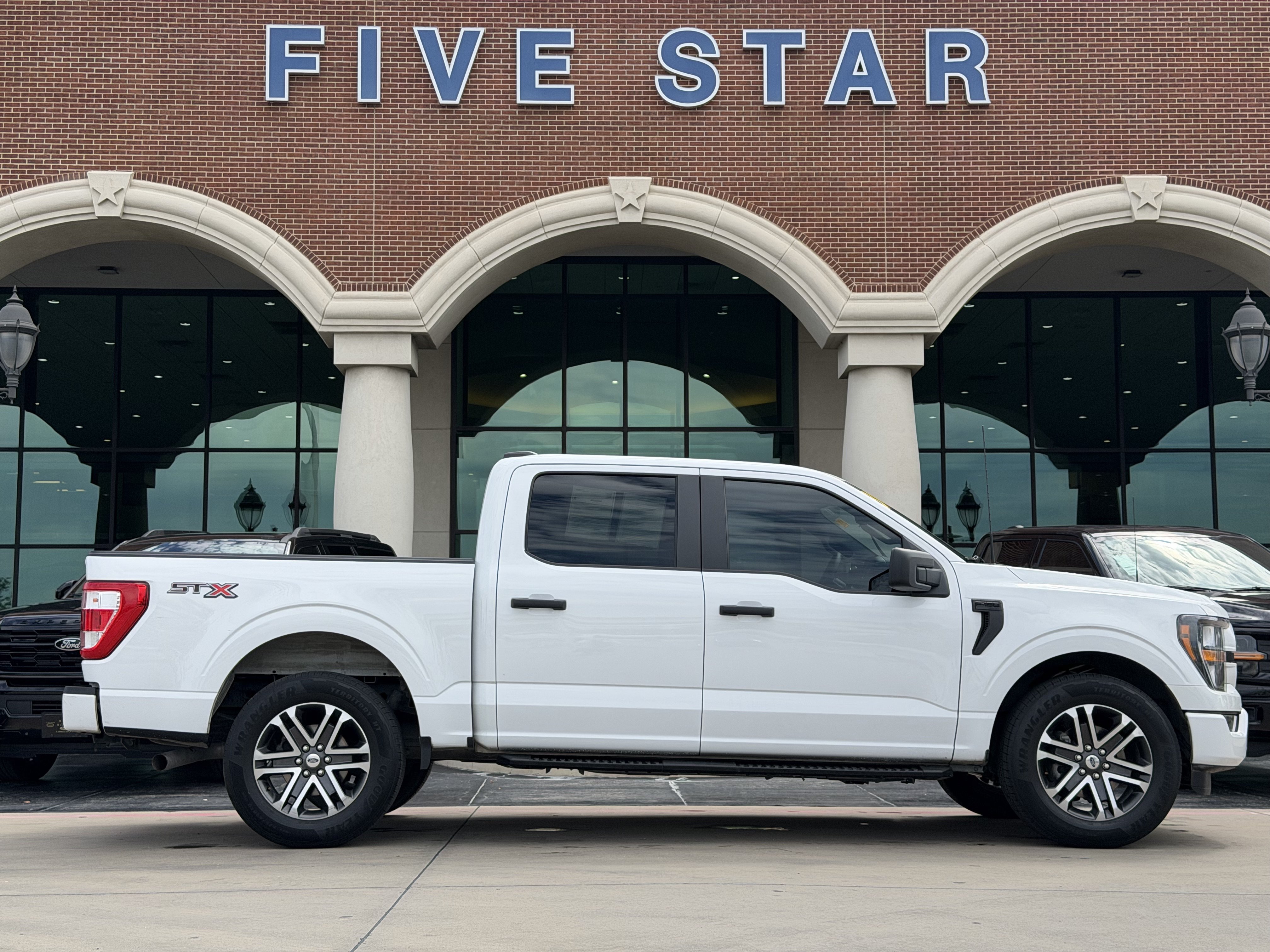 Used 2023 Ford F150 XL w/ STX Appearance Package RWD image 3
