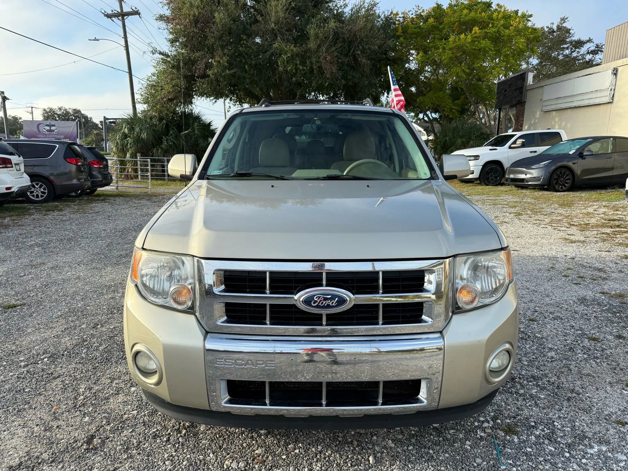 Used 2012 Ford Escape Limited image 2