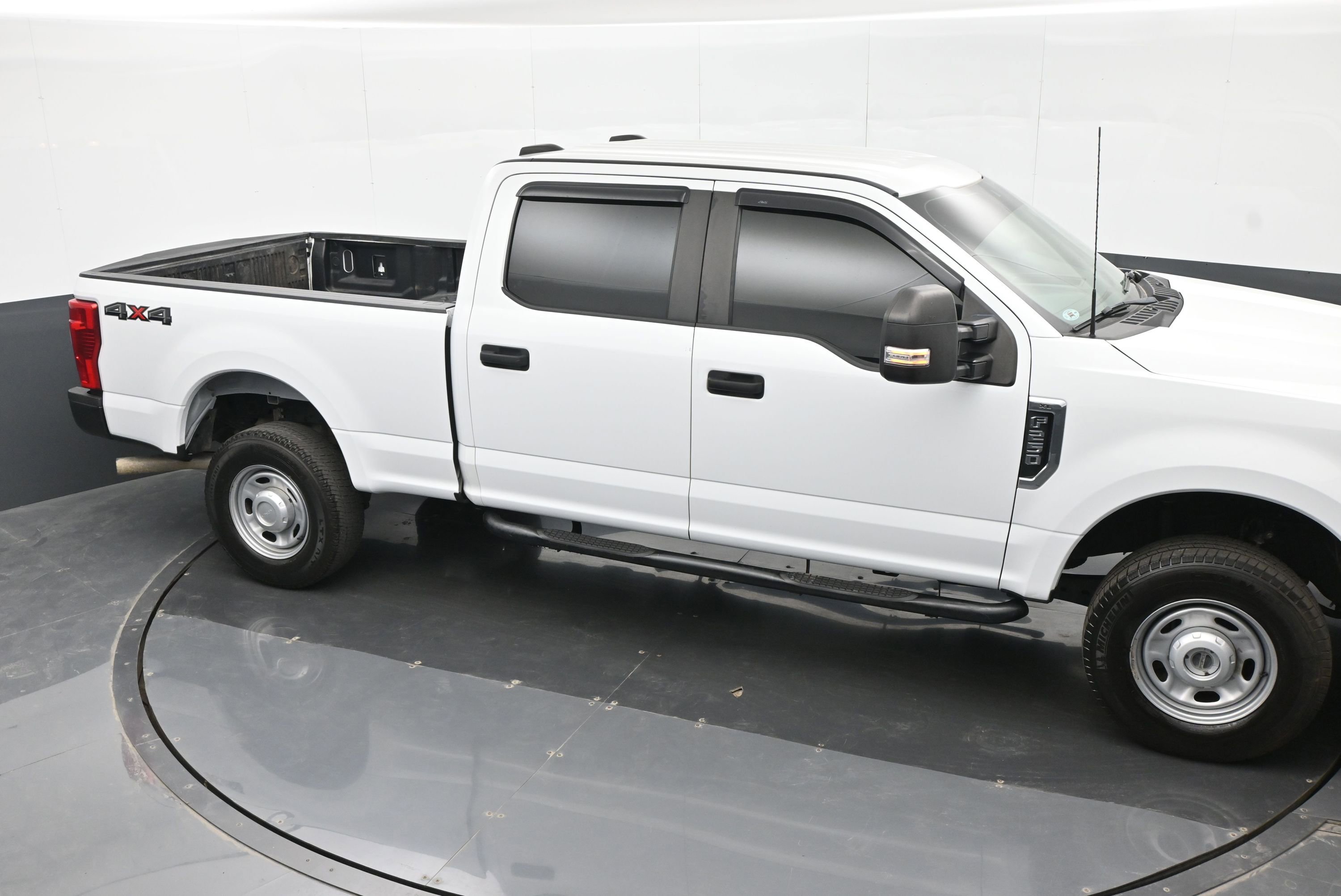 Used 2022 Ford F250 XL w/ Power Equipment Group image 32