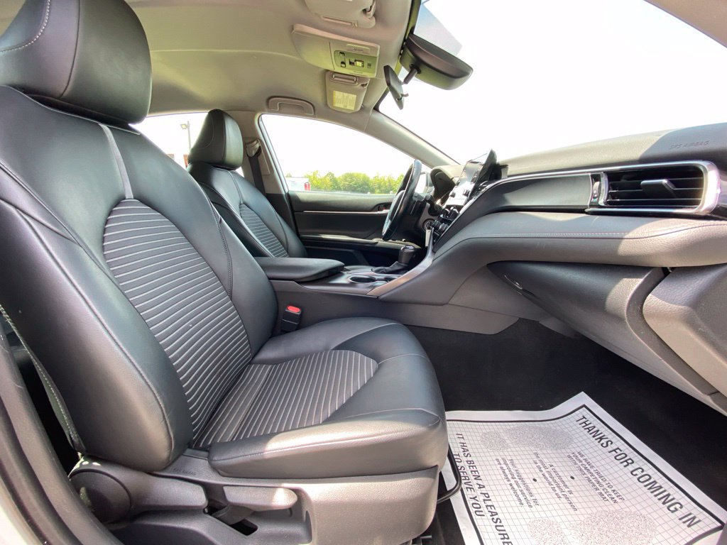 Used 2021 Toyota Camry SE FWD image 32