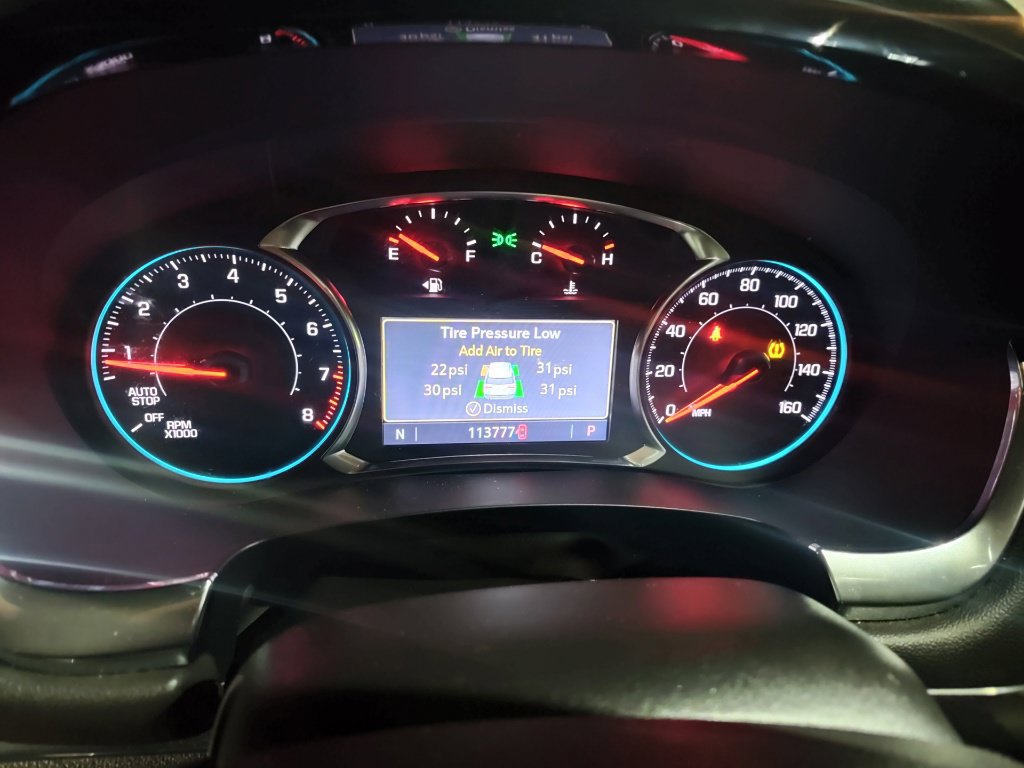 Used 2023 Chevrolet Traverse LT w/ LPO, Cargo Package AWD/4WD image 8