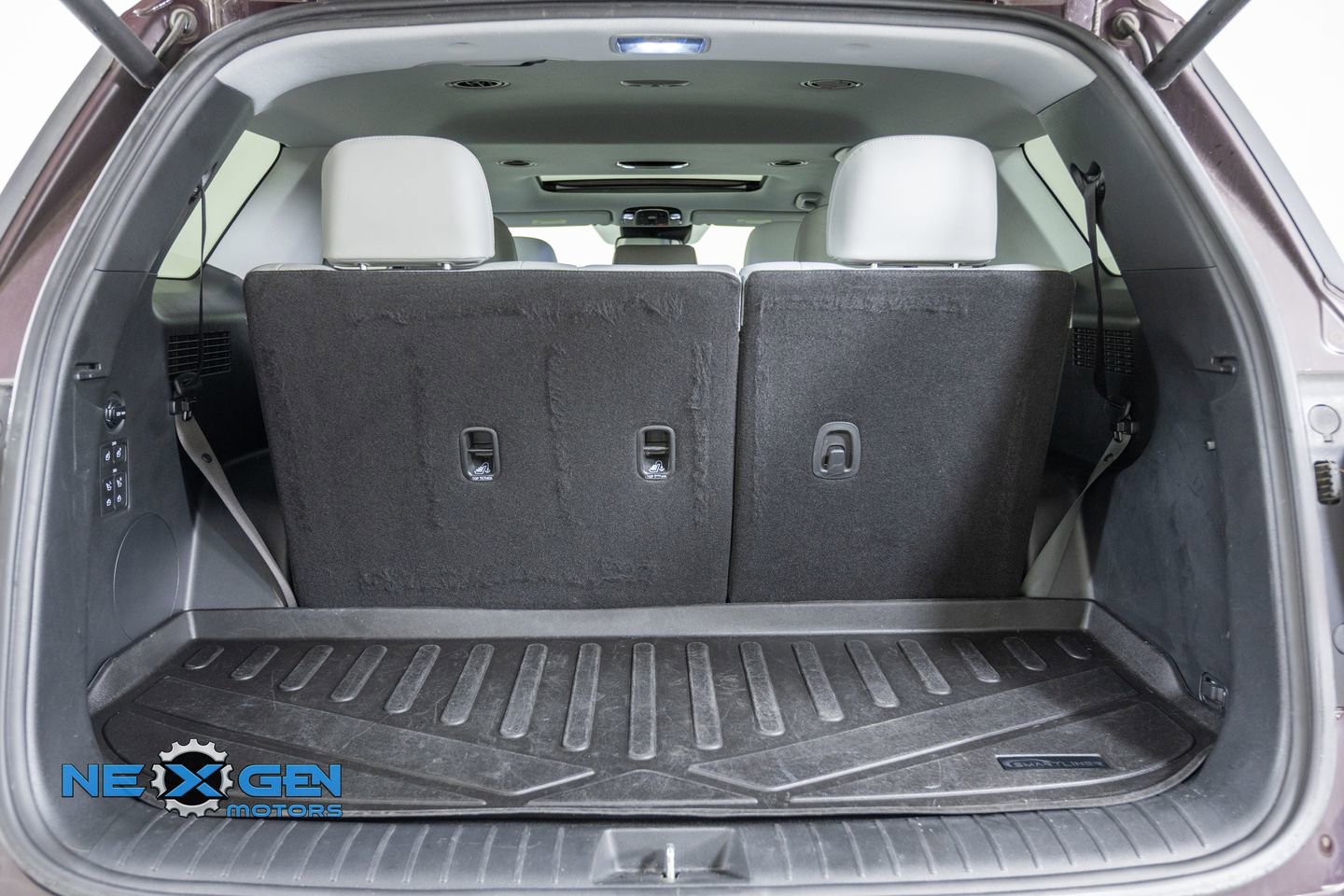 Used 2022 Hyundai Palisade SEL w/ 8P Bench Seat Package AWD/4WD image 34