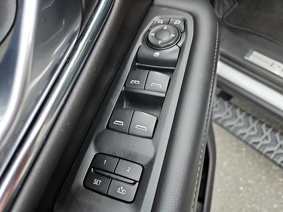 Used 2021 Chevrolet Suburban Z71 image 17