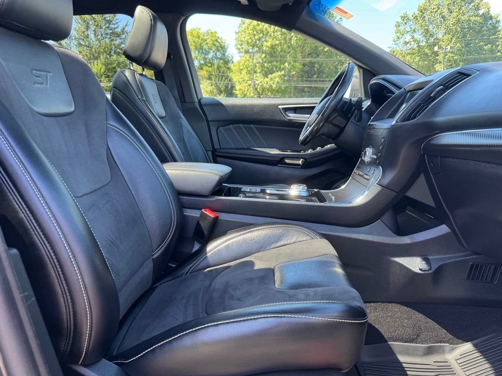 Certified 2020 Ford Edge ST w/ Equipment Group 401A AWD/4WD image 17