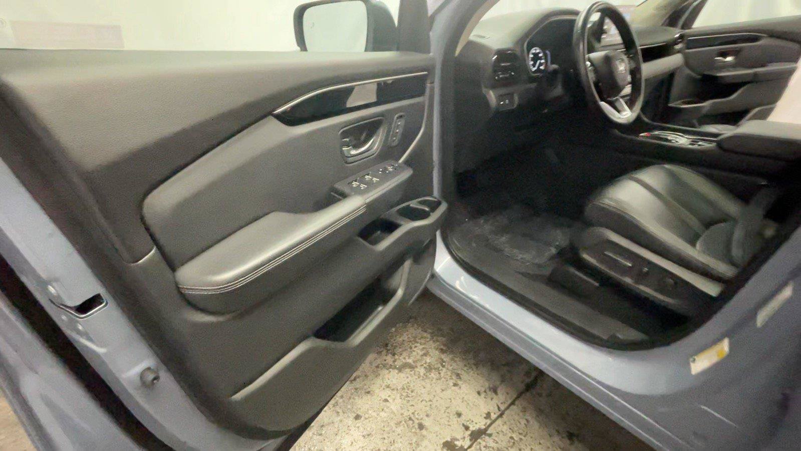 Certified 2023 Honda Pilot Touring image 27