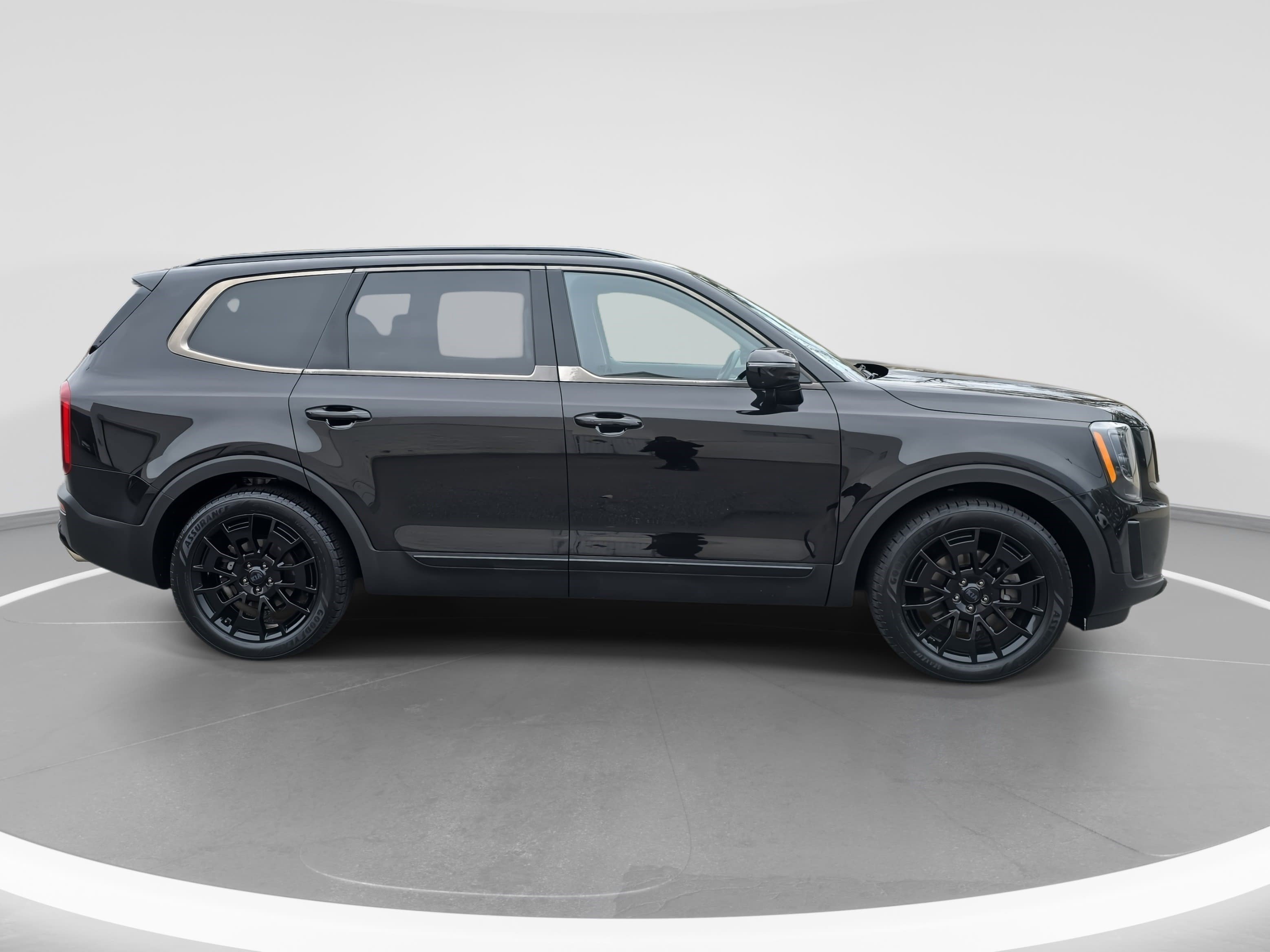 Used 2021 Kia Telluride SX w/ Nightfall Edition Package image 4