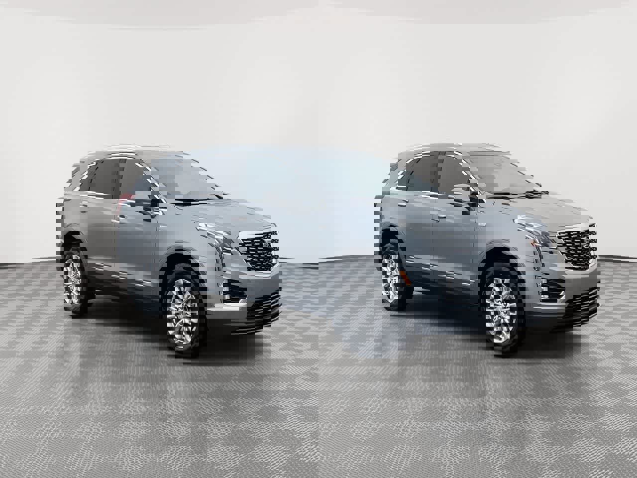 Certified 2024 Cadillac XT5 Luxury w/ LPO, Floor Liner Package image 2