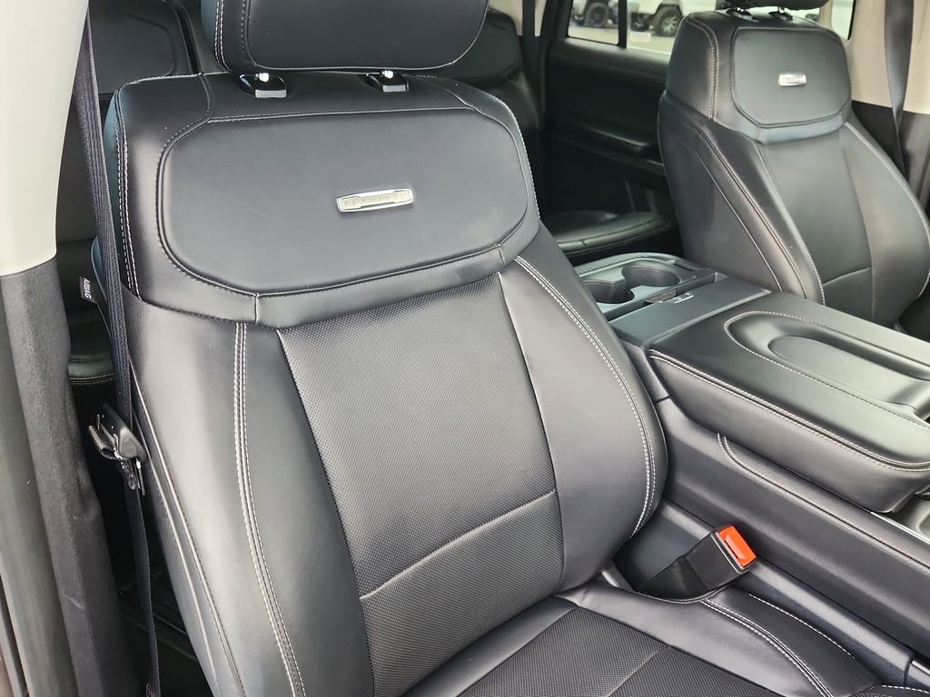 Used 2025 Ford Expedition Max Platinum AWD/4WD image 20