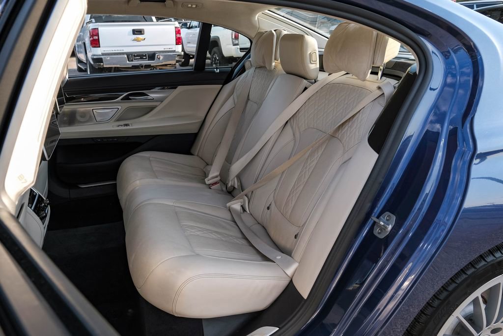 Used 2019 BMW ALPINA B7 xDrive w/ Luxury Rear Seating Package image 40