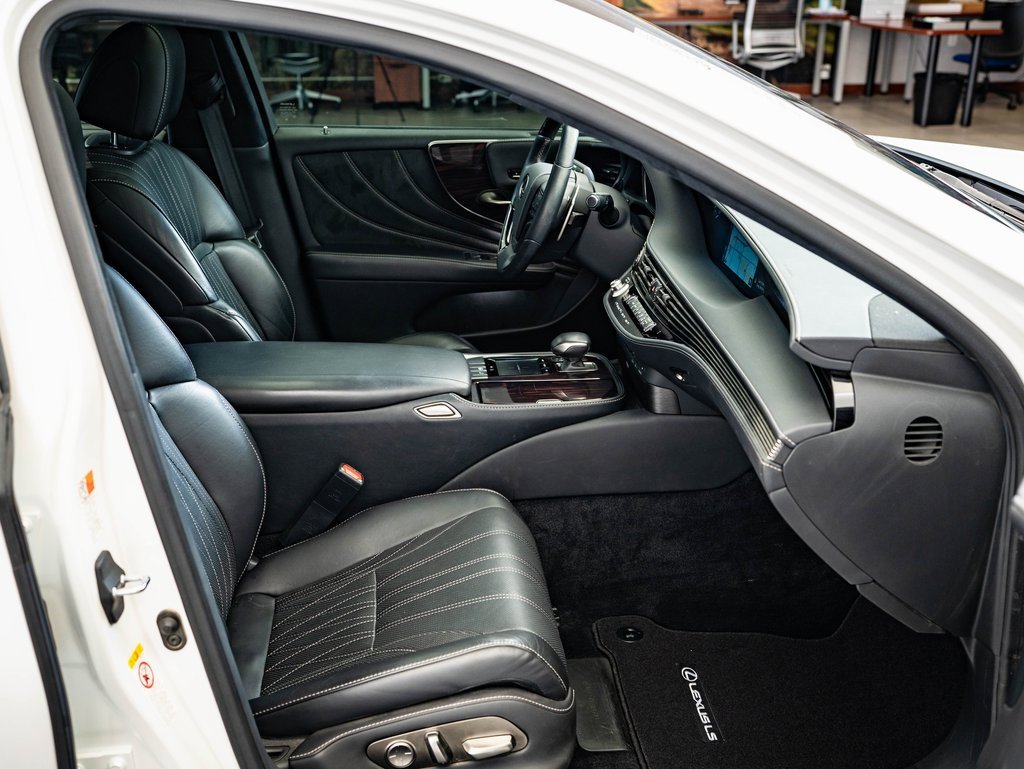 Used 2019 Lexus LS 500 AWD w/ Interior Upgrade Package image 23