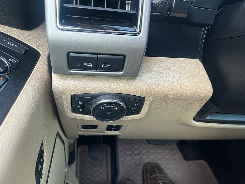 Used 2021 Ford F250 Lariat w/ Lariat Ultimate Package image 39